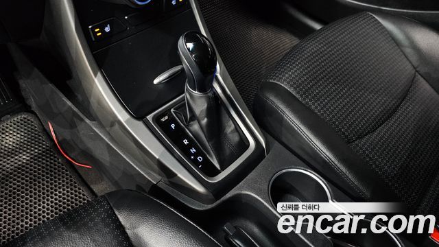 Hyundai AVANTE 2014 — photo 9