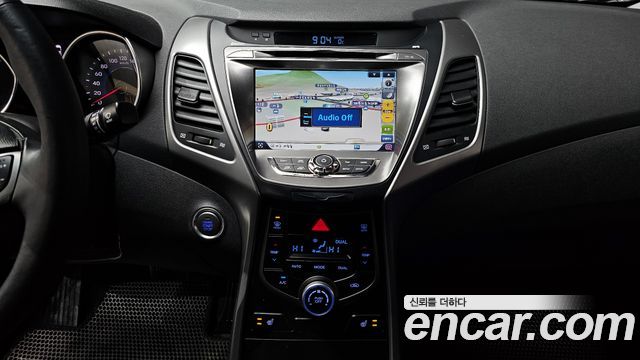 Hyundai AVANTE 2014 — photo 15