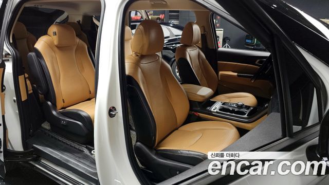 Kia Canival 2021 — photo 10