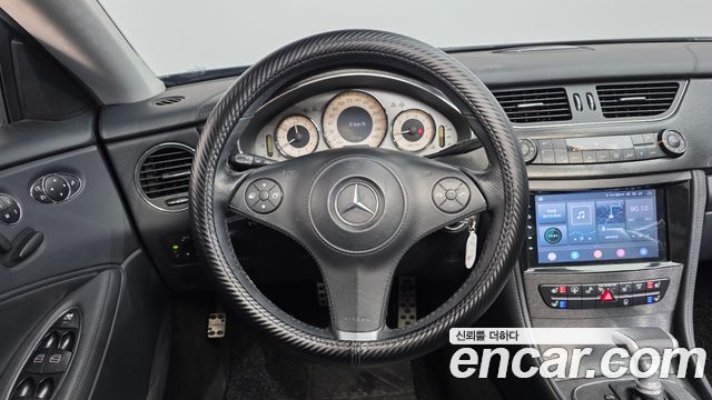 Mercedes-Benz CLS-Class 2010 — photo 14