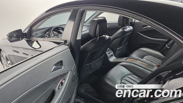 Mercedes-Benz CLS-Class 2010 — photo 17