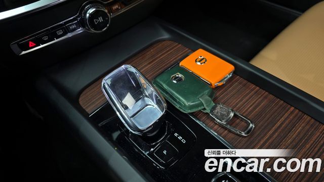 Volvo V60 2023 — photo 9