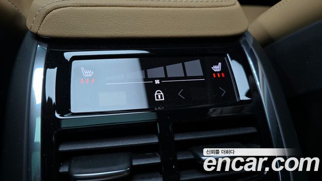Volvo V60 2023 — photo 18
