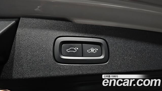 Volvo V60 2023 — photo 20