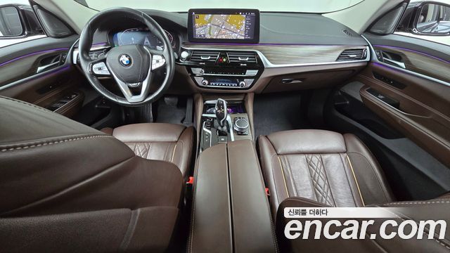 BMW Gran Turismo 2021 — photo 7