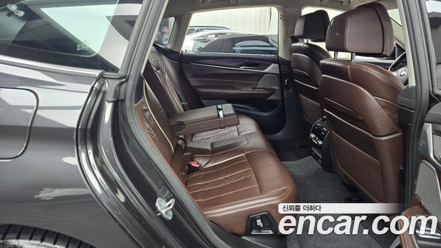BMW Gran Turismo 2021 — photo 12