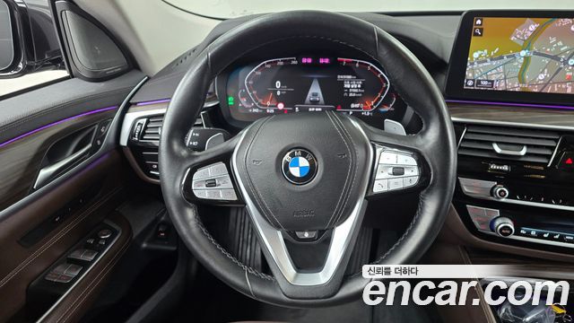 BMW Gran Turismo 2021 — photo 13