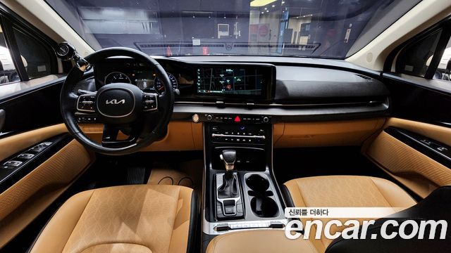 Kia Canival 2023 — photo 7