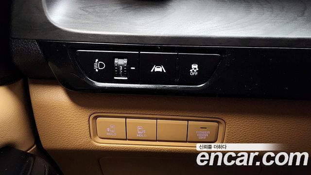 Kia Canival 2023 — photo 18