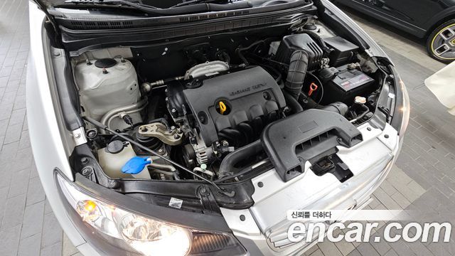 Hyundai AVANTE 2010 — photo 6
