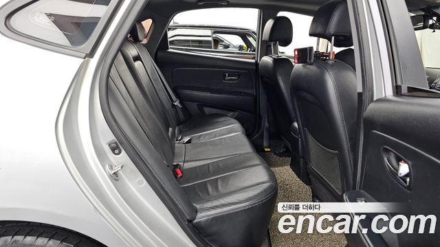 Hyundai AVANTE 2010 — photo 12