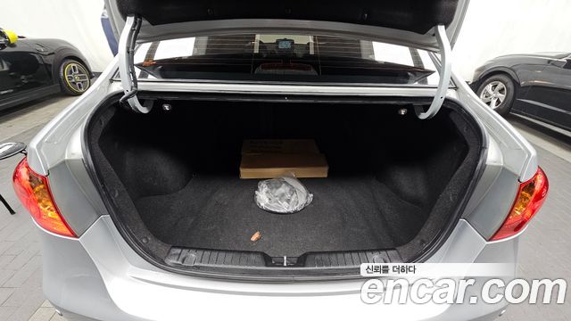 Hyundai AVANTE 2010 — photo 20
