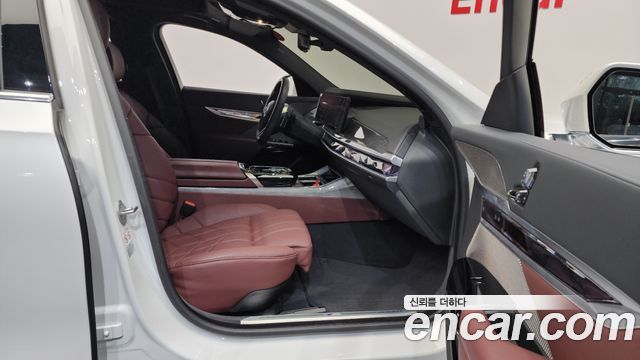 BMW 7-Series 2024 — photo 11