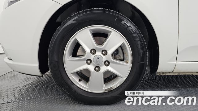 Kia Porte 2011 — photo 5