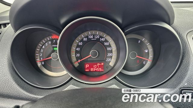 Kia Porte 2011 — photo 8