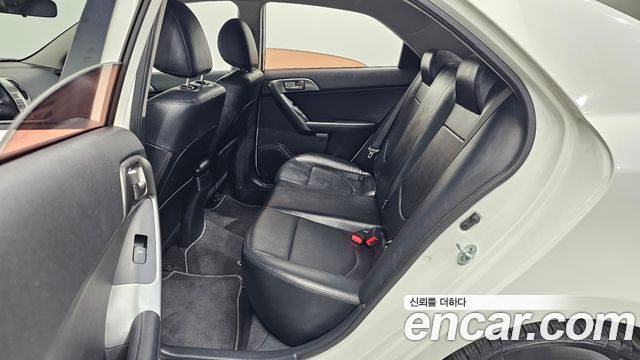 Kia Porte 2011 — photo 11