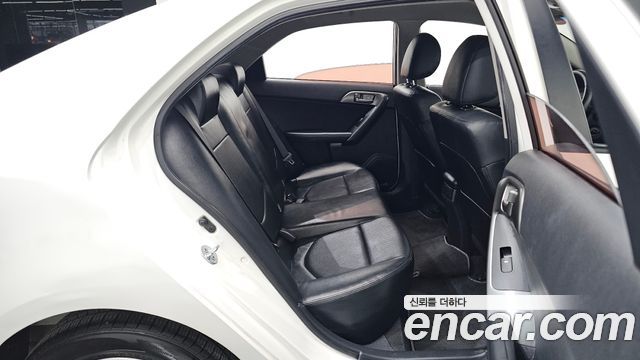 Kia Porte 2011 — photo 12
