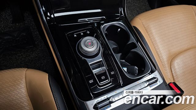 Kia Canival 2021 — photo 9