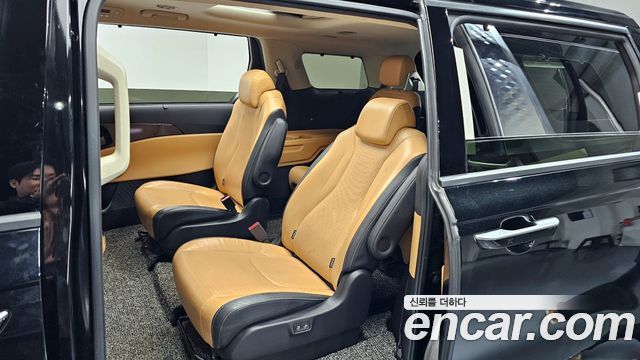 Kia Canival 2021 — photo 11
