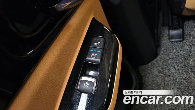 Kia Canival 2021 — photo 18