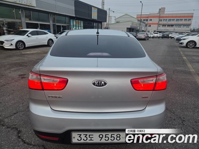 Kia pride 2013 — photo 4