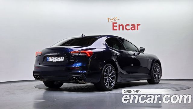 Maserati Ghibli 2022 — photo 2