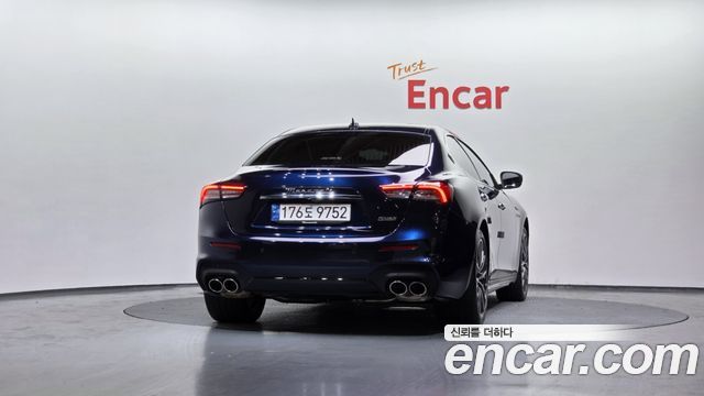 Maserati Ghibli 2022 — photo 4