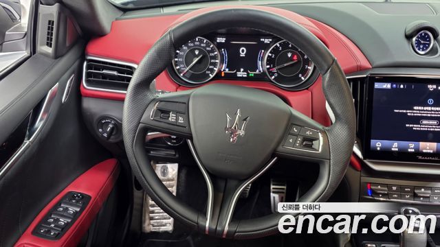 Maserati Ghibli 2022 — photo 13