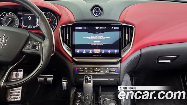 Maserati Ghibli 2022 — photo 14