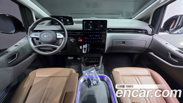 Hyundai Staria 2023 — photo 7
