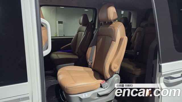 Hyundai Staria 2023 — photo 12
