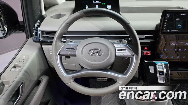 Hyundai Staria 2023 — photo 13