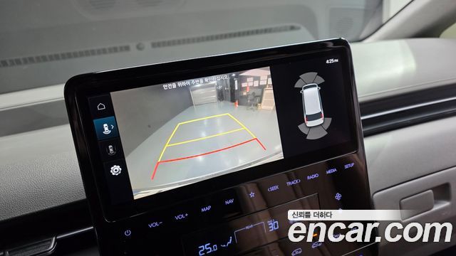 Hyundai Staria 2023 — photo 18