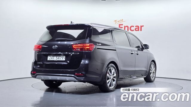 Kia Canival 2019 — photo 2