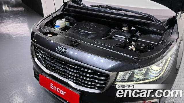 Kia Canival 2019 — photo 6