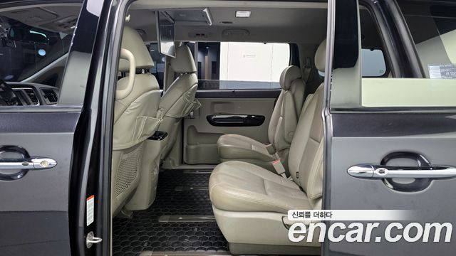 Kia Canival 2019 — photo 12