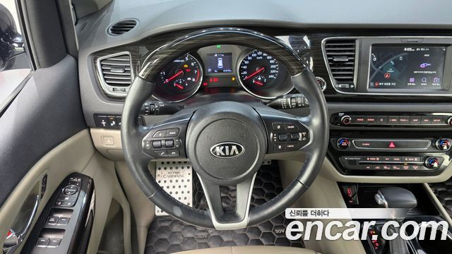 Kia Canival 2019 — photo 13