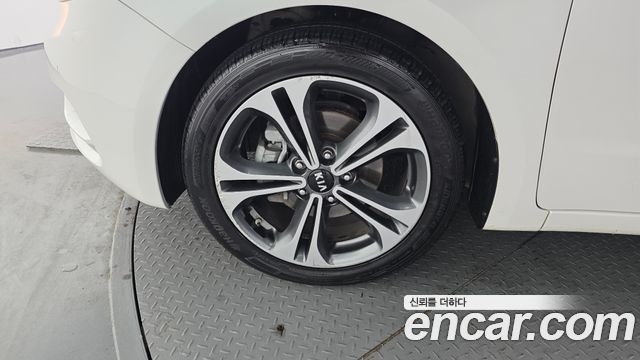 Kia K3 2015 — photo 5