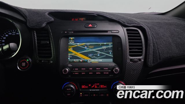 Kia K3 2015 — photo 14