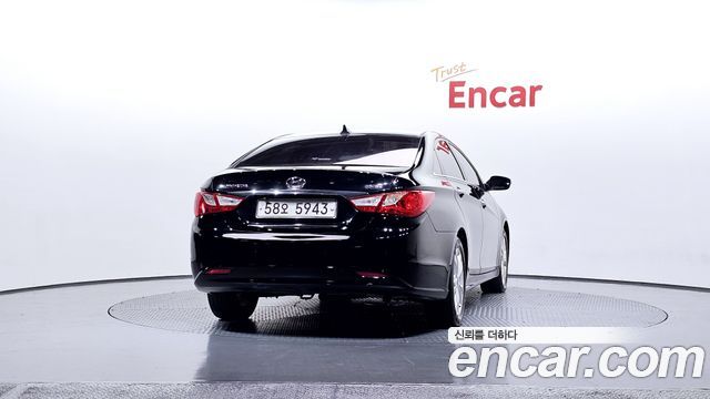 Hyundai Sonata 2010 — photo 4