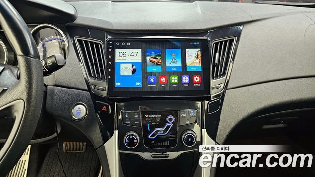 Hyundai Sonata 2010 — photo 16