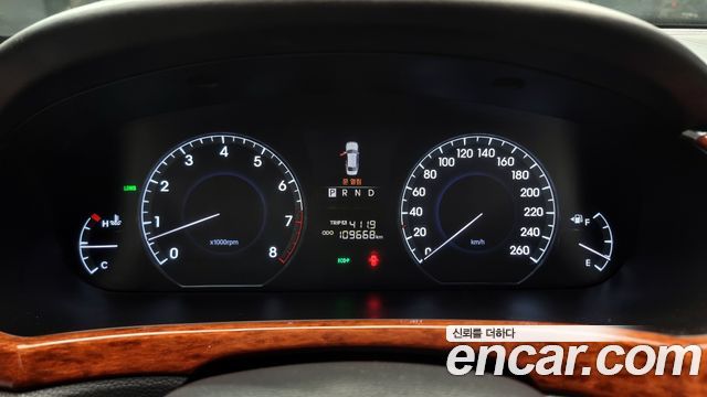Hyundai Equus 2012 — photo 8
