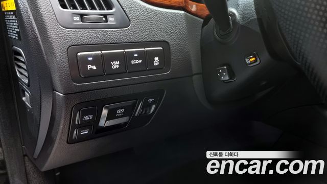 Hyundai Equus 2012 — photo 16