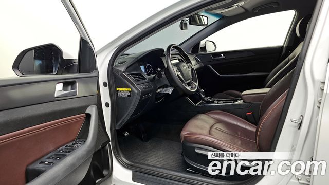 Hyundai Sonata 2017 — photo 11