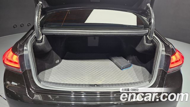 Genesis G80 2019 — photo 20