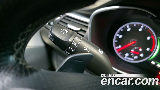 Genesis G70 2018 — photo 20