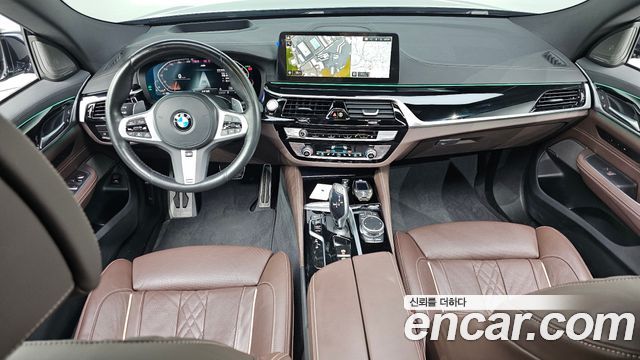 BMW Gran Turismo 2022 — photo 7