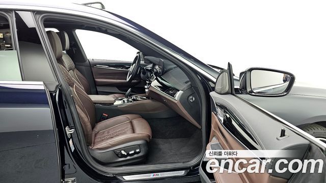 BMW Gran Turismo 2022 — photo 11