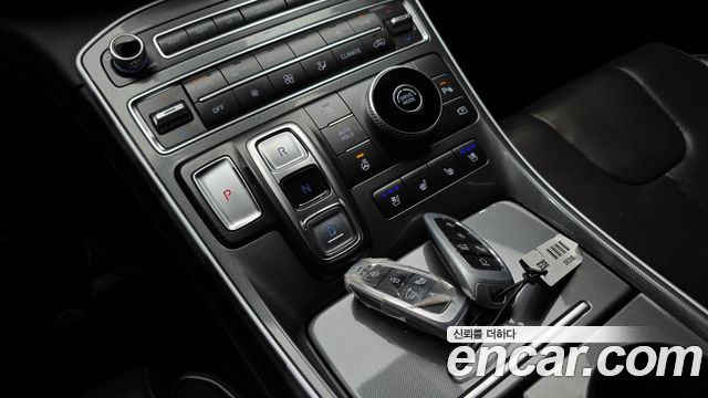 Hyundai Santafe 2021 — photo 9