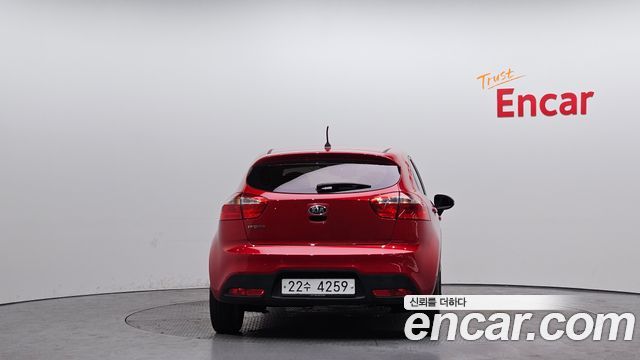 Kia pride 2014 — photo 4